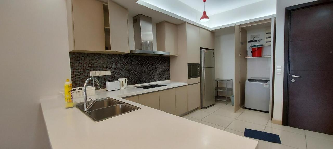 3 Bedroom Cozy Apartmet Куала-Лумпур Экстерьер фото